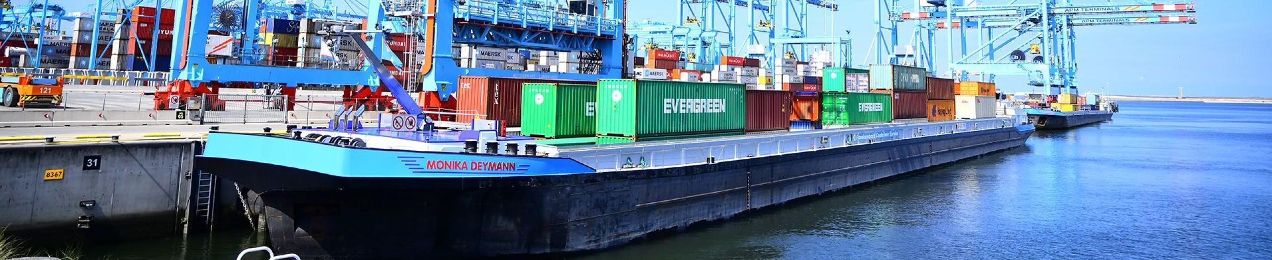 binnenvaart-apm-container